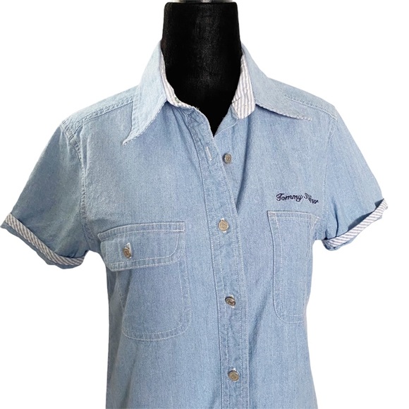 Tommy Hilfiger Chambray Cuffed Short Sleeve - Picture 2 of 3